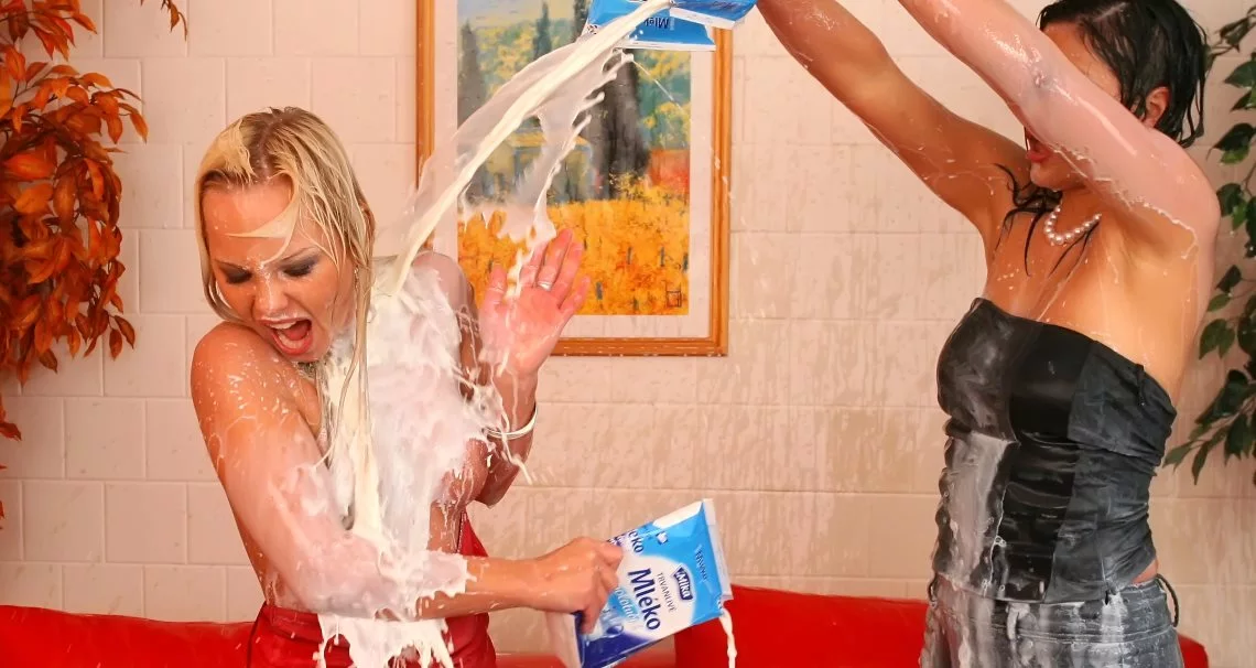 Cheating Friend Gets Doused In Milk on sinx.preview.netperv.com
