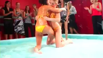 Duke It Out In A Pool Of Slop Screencap 14 on sinx.preview.netperv.com