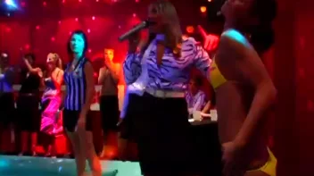 Duke It Out In A Pool Of Slop Screencap 5 on sinx.preview.netperv.com