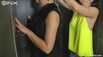 Cuties Share Sudsy Shower Time Screencap 12 on sinx.preview.netperv.com