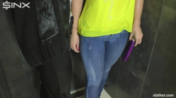 Cuties Share Sudsy Shower Time Screencap 42 on sinx.preview.netperv.com