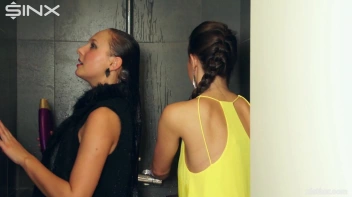 Cuties Share Sudsy Shower Time Screencap 7 on sinx.preview.netperv.com