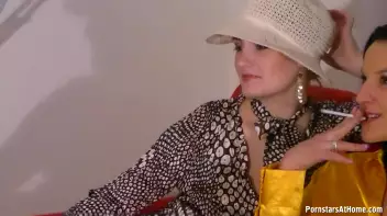 When Chicks Take Over The Paint Job... Screencap 4 on sinx.preview.netperv.com