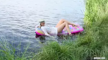 A summer day among bisexual friends Screencap 8 on sinx.preview.netperv.com