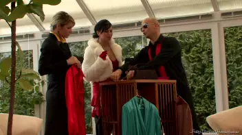 The Fashion Guru Screencap 11 on sinx.preview.netperv.com