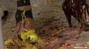 Spin The Bottle: Messy Edition Screencap 66 on sinx.preview.netperv.com