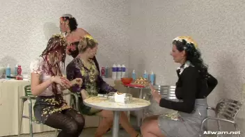 Spin The Bottle: Messy Edition Screencap 47 on sinx.preview.netperv.com