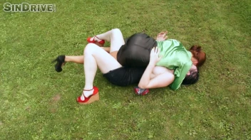 Pretty Pantiless Peeing Babes In The Park Screencap 69 on sinx.preview.netperv.com