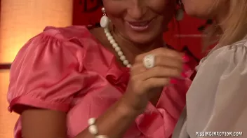 Pissing All Over Nessa Devil Screencap 22 on sinx.preview.netperv.com