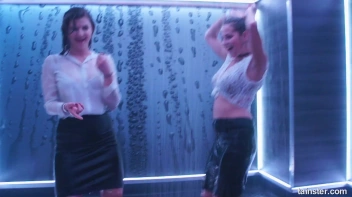 Shower Shakers! Screencap 57 on sinx.preview.netperv.com