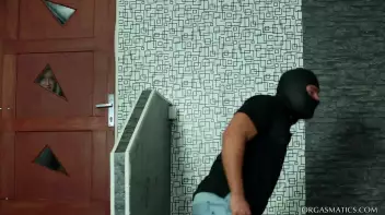 Thieves Hit Orgasmatic Payday! Screencap 1 on sinx.preview.netperv.com