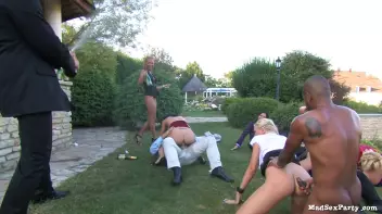 Gazebo Gobblers Part 2 Screencap 64 on sinx.preview.netperv.com