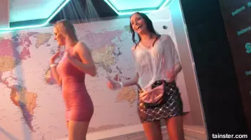 Dancing babes Screencap 13 on sinx.preview.netperv.com