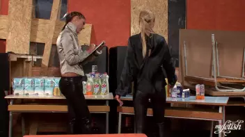 These Ladies Truly Believe In Their Product Screencap 1 on sinx.preview.netperv.com