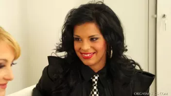 Spitting and Ripping To Orgasmatic Glory Screencap 6 on sinx.preview.netperv.com