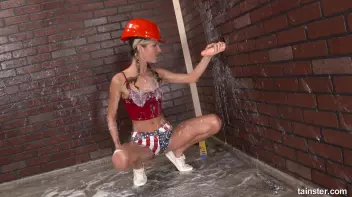Female construction worker in search of cum Screencap 26 on sinx.preview.netperv.com