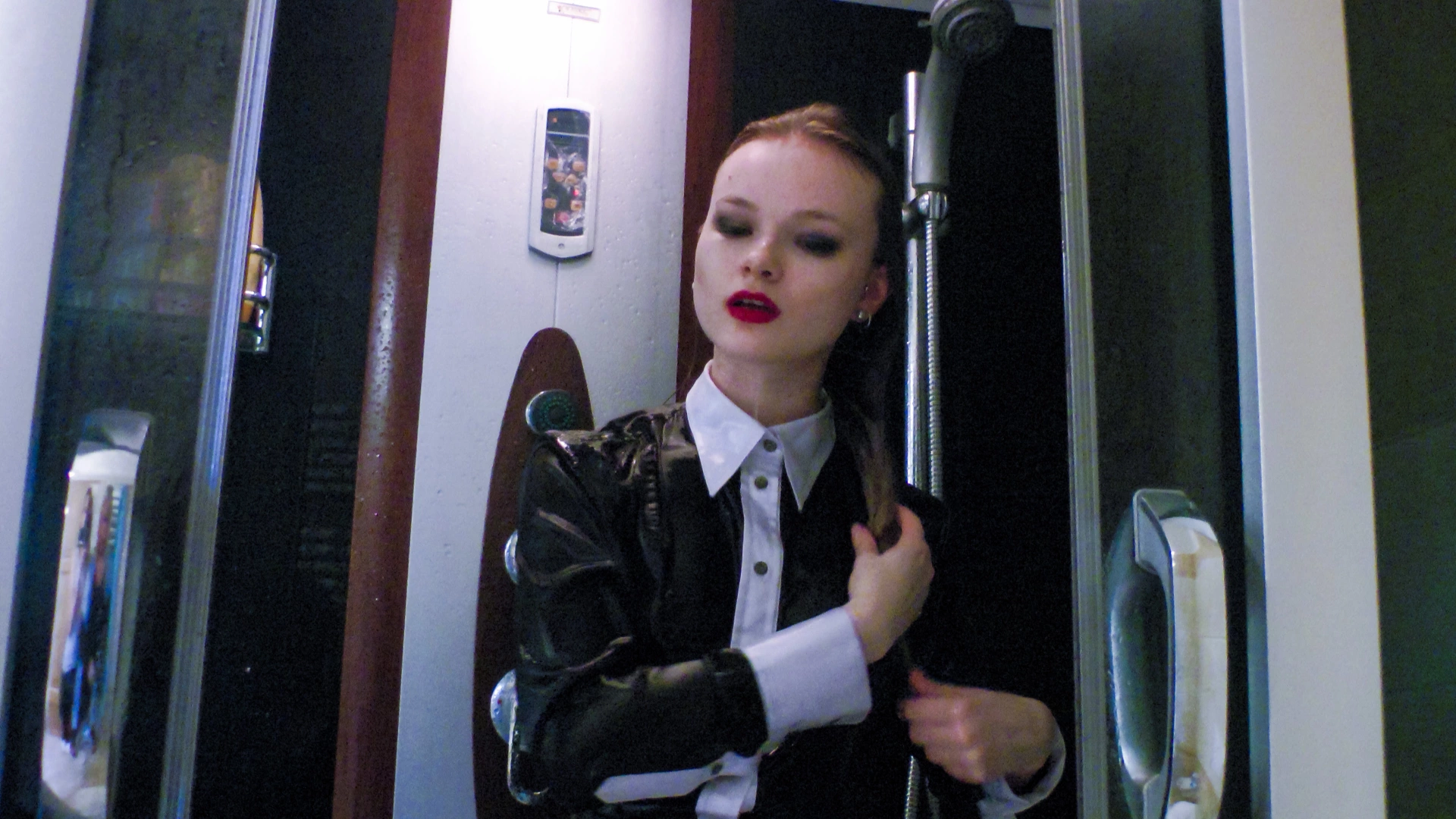 Coy Cuties Sexy Sudsy Shower on sinx.preview.netperv.com