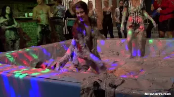 Eurobabes Going Mud Mad! Screencap 17 on sinx.preview.netperv.com