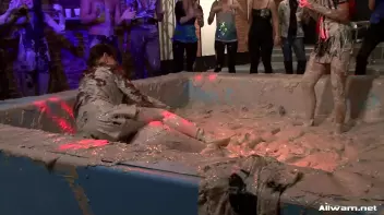 Eurobabes Going Mud Mad! Screencap 18 on sinx.preview.netperv.com