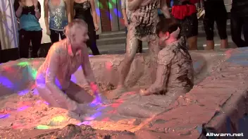 Eurobabes Going Mud Mad! Screencap 24 on sinx.preview.netperv.com