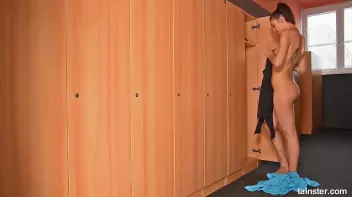 A golden shower in the lady's dressing room Screencap 9 on sinx.preview.netperv.com