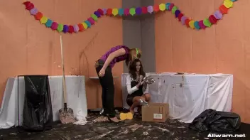 Eurobabe Oil Splatter! Screencap 5 on sinx.preview.netperv.com