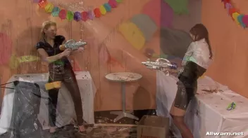 Eurobabe Oil Splatter! Screencap 60 on sinx.preview.netperv.com