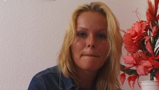 Latest deal - Die junge Blondine liebt es hart