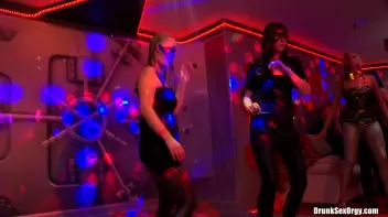 Valentine's Day Vaginas Part 1 - Shower Cam Screencap 43 on sinx.preview.netperv.com