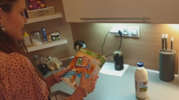 Fucking teen girlfriend in the kitchen Screencap 1 on sinx.preview.netperv.com