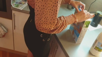 Fucking teen girlfriend in the kitchen Screencap 2 on sinx.preview.netperv.com