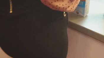 Fucking teen girlfriend in the kitchen Screencap 3 on sinx.preview.netperv.com