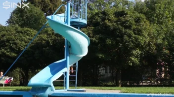 Waterpark Fun For Fully Clothed Brunette Babe Screencap 13 on sinx.preview.netperv.com