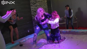 Mud Wrestling Doubles Competition Screencap 29 on sinx.preview.netperv.com