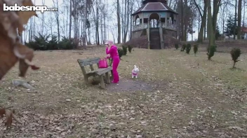 Goth vs. Preppy Pink Battle In The Park Screencap 13 on sinx.preview.netperv.com