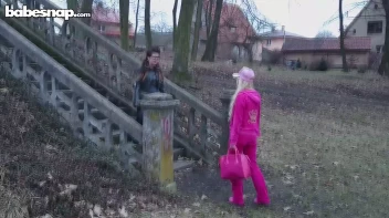 Goth vs. Preppy Pink Battle In The Park Screencap 19 on sinx.preview.netperv.com