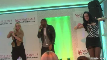 Pornstar Flirt Part 1 - Cam 2 Screencap 4 on sinx.preview.netperv.com