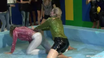 Gel Catfight Done Right Screencap 35 on sinx.preview.netperv.com