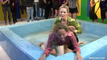 Gel Catfight Done Right Screencap 36 on sinx.preview.netperv.com