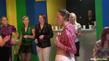 Gel Catfight Done Right Screencap 68 on sinx.preview.netperv.com