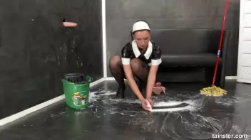 Slime cleaning turns into Slime fuck Screencap 16 on sinx.preview.netperv.com