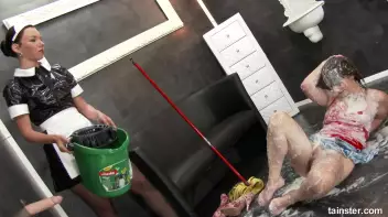 Slime cleaning turns into Slime fuck Screencap 3 on sinx.preview.netperv.com
