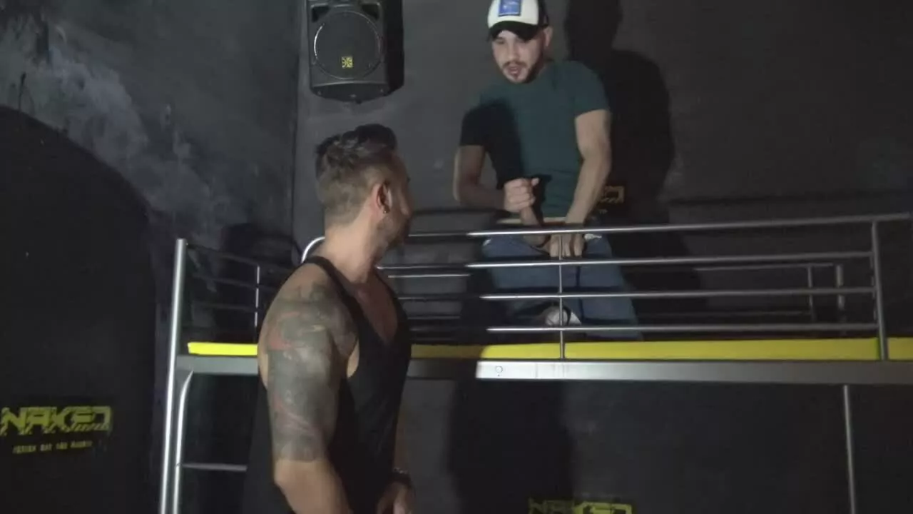 martin MAZZA fucked bareback  by a straight in cruising in Madrid on sinx.preview.netperv.com