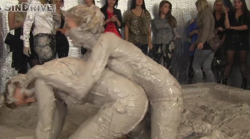 Muddy Wrestling: Jenny Lee vs. Liana Screencap 89 on sinx.preview.netperv.com