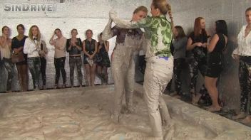 Muddy Wrestling: Jenny Lee vs. Liana Screencap 23 on sinx.preview.netperv.com