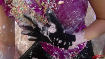 Sweet and Creamy Fashion Freak Screencap 88 on sinx.preview.netperv.com