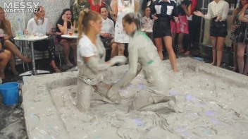 Messy Wrestling: Mud Bunnies Beast it Out In The Ring! Screencap 12 on sinx.preview.netperv.com