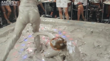Messy Wrestling: Mud Bunnies Beast it Out In The Ring! Screencap 18 on sinx.preview.netperv.com