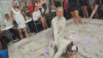 Messy Wrestling: Mud Bunnies Beast it Out In The Ring! Screencap 23 on sinx.preview.netperv.com