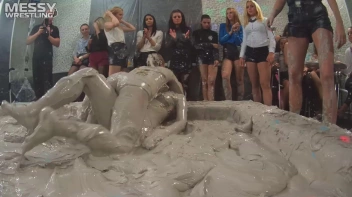 Messy Wrestling: Mud Bunnies Beast it Out In The Ring! Screencap 43 on sinx.preview.netperv.com